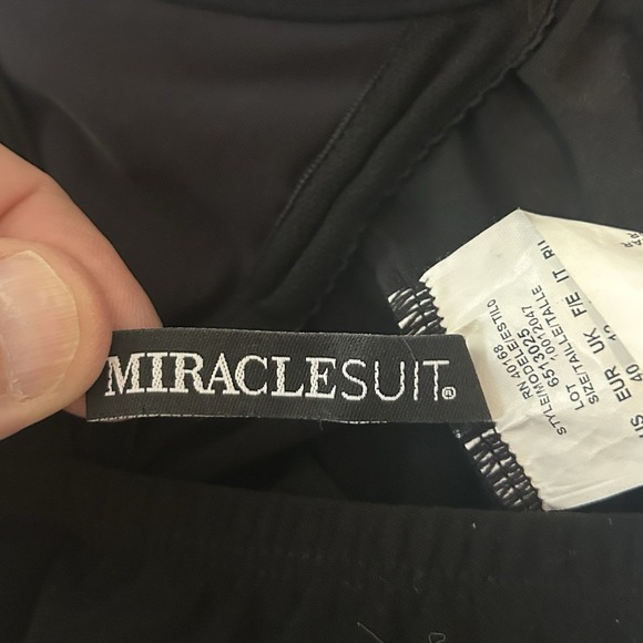 Miraclesuit Rock Solid Marina Tankini Swim Top Size 10 Black Underwire - Picture 3 of 4